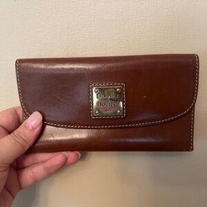 Dooney & Bourke wallet